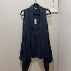 Long sleeveless Loft Sweater